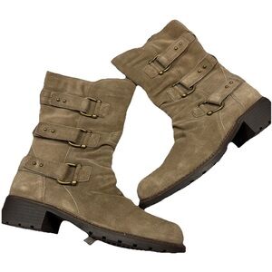 Clarks Tan Suede Leather Side Zip Boots, 3 Strap Buckles. 60935 Women’s Size 8M